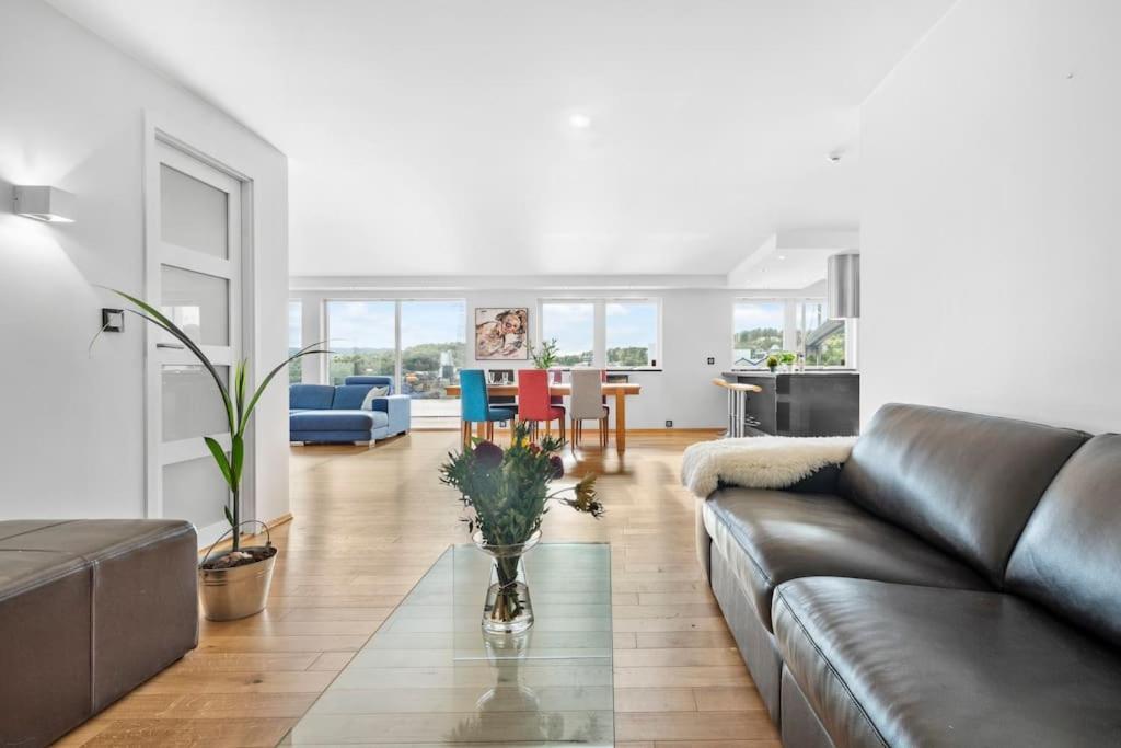 דירות ברגן Penthouse Leilighet 200 Kvm Vakker Sjoutsikt. מראה חיצוני תמונה