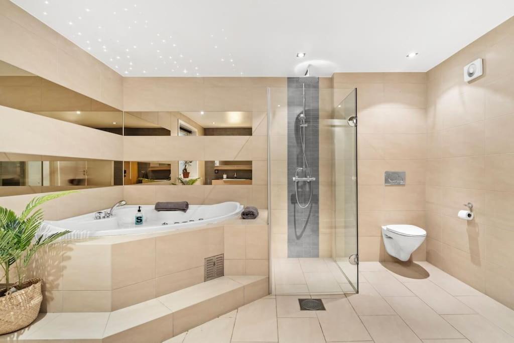 דירות ברגן Penthouse Leilighet 200 Kvm Vakker Sjoutsikt. מראה חיצוני תמונה